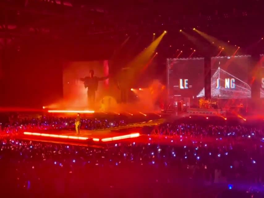 The CNBLUE Bangkok stage and audience, from Esperanza’s on-site video