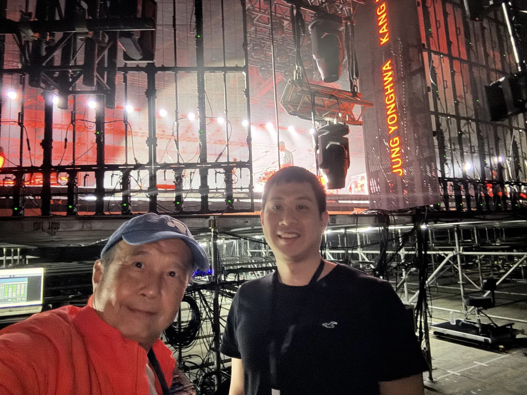 Backstage at the CNBLUE concert